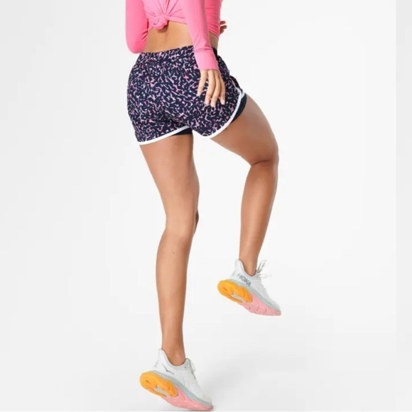 Sweaty Betty On Your Marks 4” Running Shorts Large New with tags! - Picture 4 of 16
